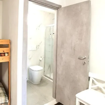 Om-nia Town Bed & Breakfast *
